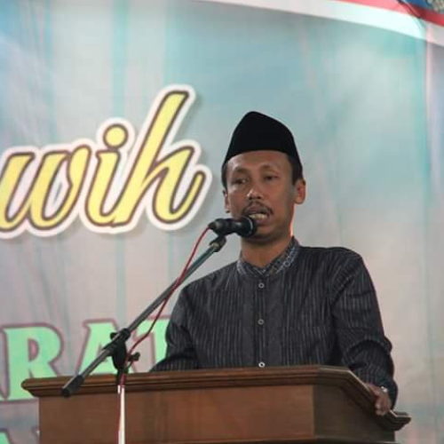Mbah Ali Sangat Menekankan Pendidikan Karakter (I) Mbah Ali Sangat Menekankan Pendidikan Karakter (I)