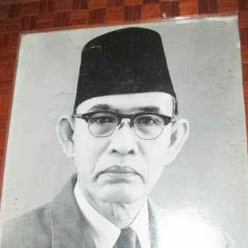 prof Mahmud Yunus