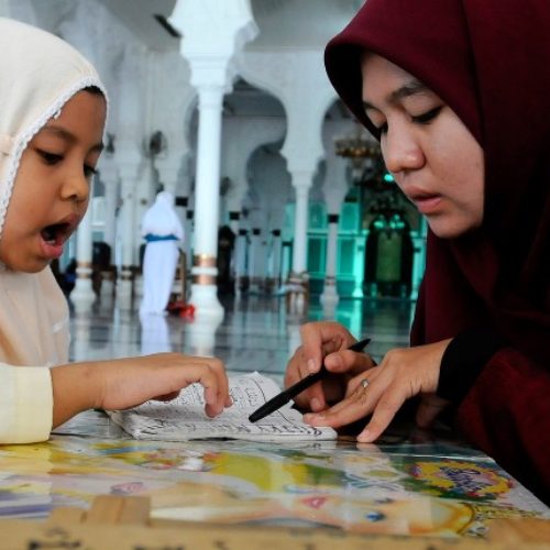 Perempuan Haid Boleh Mengajar Al Quran di Masjid Perempuan Haid Boleh Mengajar Al Quran di Masjid