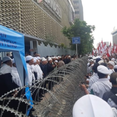 aksi di bawaslu aksi di bawaslu