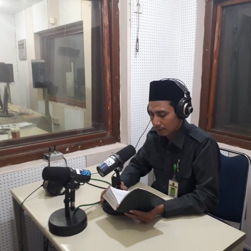 Ahmad Munir Khutbah Jumat Tentang Pemimpin