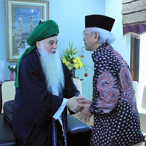 gus mus dan syekh hisyam Halalalbihalal Tradisi Khas Nusantara
