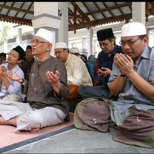 gus mus di makam tebuireng