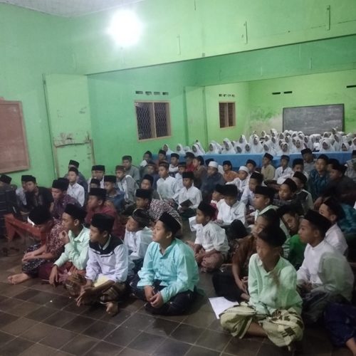 Kiat Mengisi Acara Remaja yang Strategis