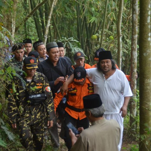 gus muwafiq naik ke turgo