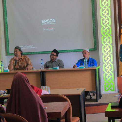 Bedah Buku Gus Muwafiq