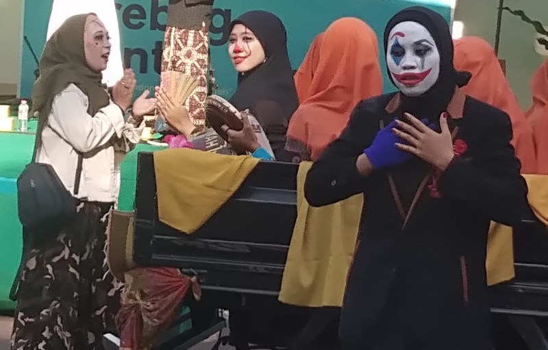 Joker di Grebeg Santri 2019, Gus Hilmy Santri tidak Ketinggalan informasi