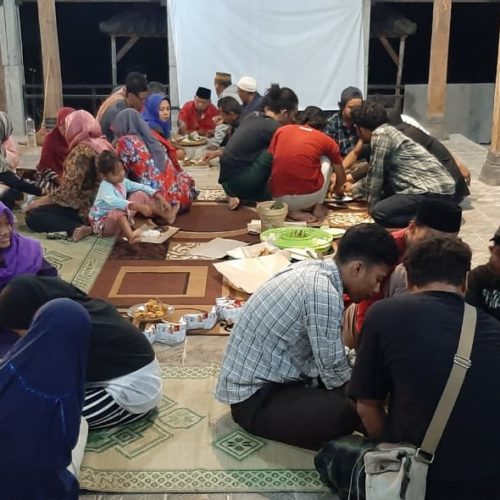 Teater Sesandhingan Media Srawung Pesantren Kaliopak dengan Warga