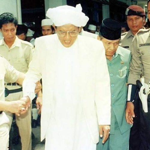 Rahasia Jatuh Sakitnya Seseorang Menurut Guru Sekumpul