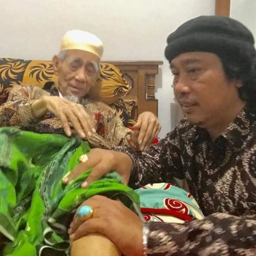 Gus Hayatul Makki dan Detik-detik Jelang Wafatnya Mbah Maimoen