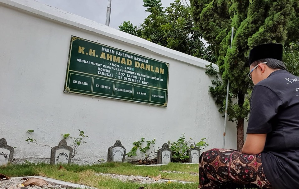 ziarah makam kiai ahmad dahlan