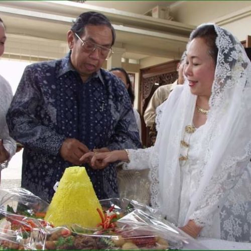 Gus Dur Dan Tanggal-Tanggal Bersejarah Gus Dur Dan Tanggal-Tanggal Bersejarah