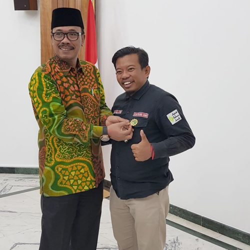 Rindu Baitullah dan Rasulullah: Kisah Nyata Naik Motor dari Indonesia ke Saudi Rindu Baitullah dan Rasulullah: Kisah Nyata Naik Motor dari Indonesia ke Saudi