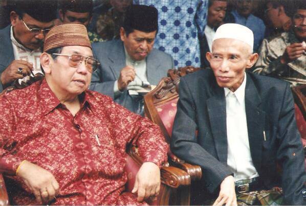 Kisah Dua Tokoh Besar Kiai Sahal dan Gus Dur