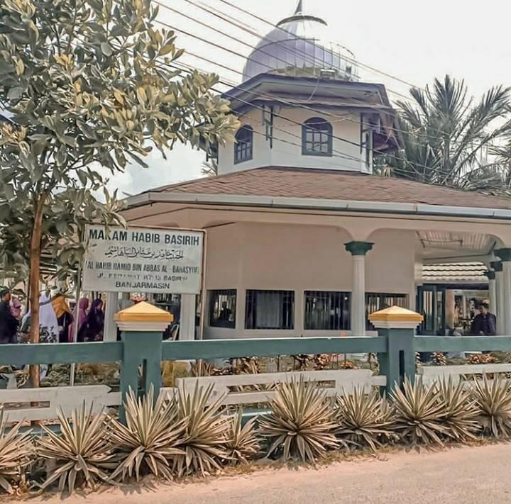 makam habib basirih kalimantan