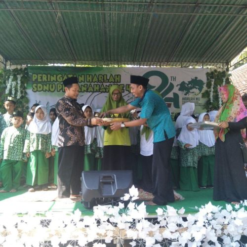 Harlah ke-4, SD NU Pemanahan Gelar Ngaji Parenting dan Bakti Sosial Harlah ke-4, SD NU Pemanahan Gelar Ngaji Parenting dan Bakti Sosial