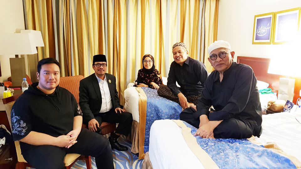 Dubes Arab Saudi Nyadong Berkah Doa Gus Mus di Makkah