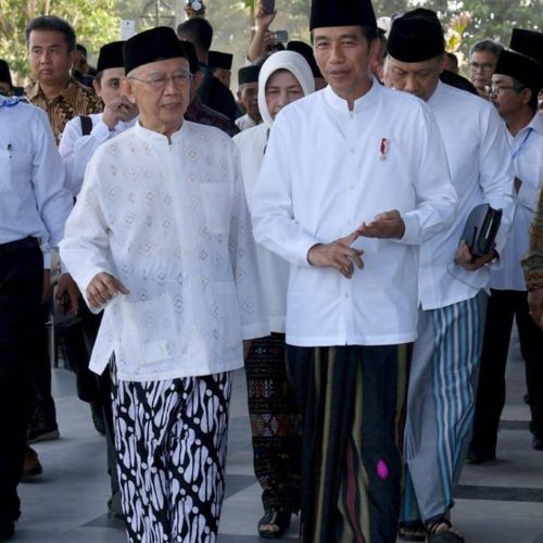 jokowi bersama gus sholah