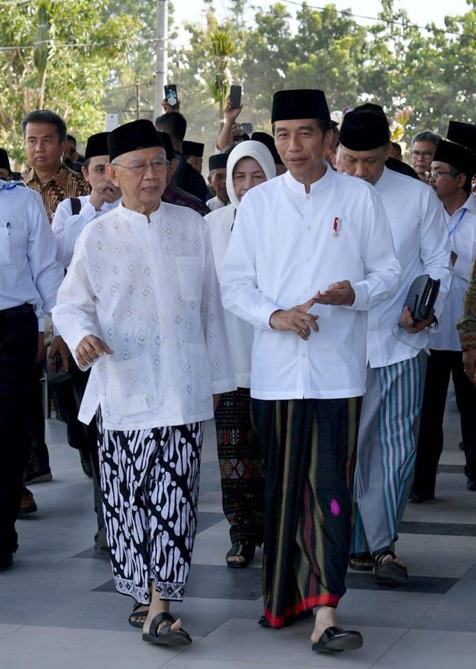 jokowi bersama gus sholah