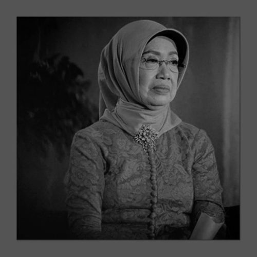 ibunda jokowi Mengapa Mereka Masih Mencaci Ibunda Jokowi Saat Sudah Wafat?