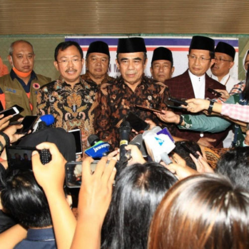 Cegah Corona, Menag Beri Imbauan Seluruh Masjid Untuk Menggulung Karpet