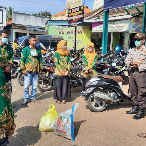 Kader NU Gembong Pati Bagikan Masker Penduli Kesehatan Warga