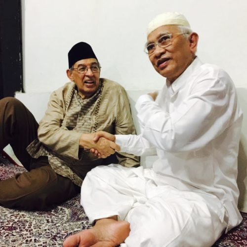 Makna Halal Bihalal Menurut Gus Mus