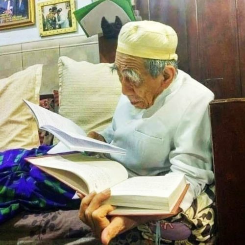Mbah Maimoen, Sosok Ulama' yang Masyhur di Langit dan di Bumi