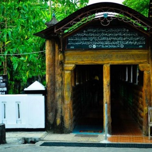 Kisah Syahadatnya Saridin Syekh Jangkung Pati