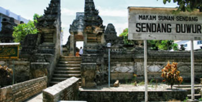 Ketika Sunan Drajat Menguji Kewalian Sunan Sendang Duwur