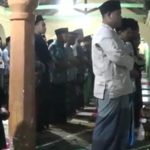 tarawih kilat di blitar Cuma 10 Menit, Shalat Tarawih Kilat Ternyata Masih Digelar di Blitar