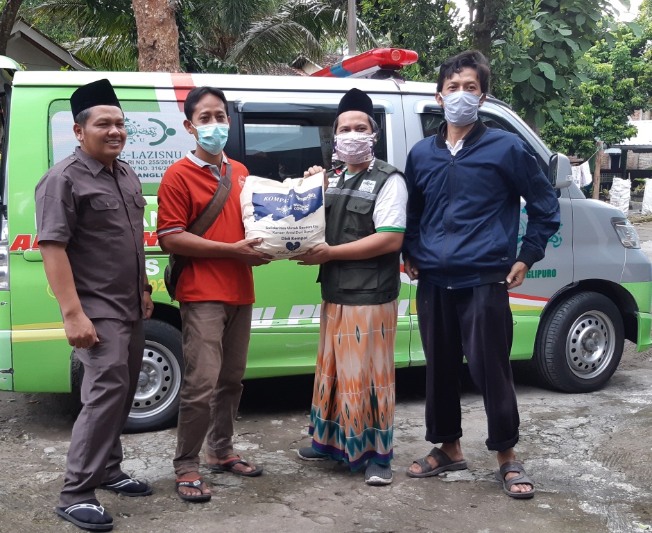 LAZIZ NU DIY distribusikan  550 Paket sembako Konser Amal