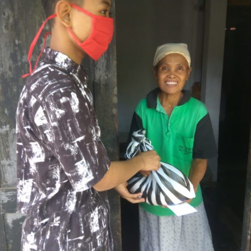 PAR NU Nglembu Pundong Salurkan Bantuan untuk Warga Terdampak Covid-19 PAR NU Nglembu Pundong Salurkan Bantuan untuk Warga Terdampak Covid-19