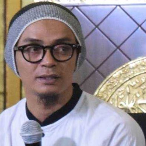Koreksi Bacaan Qur'an Ustadz Evie Effendi yang Viral