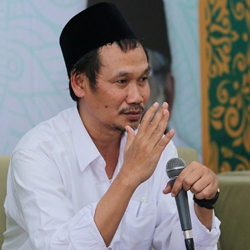 Ngaji Gus Baha, Mudah Dimengerti dan Relevan dengan Kehidupan Ngaji Gus Baha, Mudah Dimengerti dan Relevan dengan Kehidupan