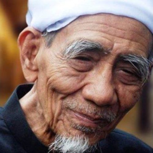 Kisah Wanita Tua Miskin yang Meminta Segelas Beras