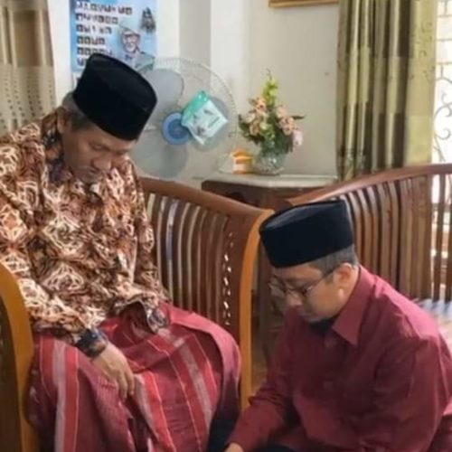 Ustadz Yusuf Mansur Ngaji Qur'an Kepada Kiai Najib Krapyak Ustadz Yusuf Mansur Ngaji Qur'an Kepada Kiai Najib Krapyak