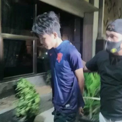 Fakta-Fakta Pelaku Penusukan Syekh Ali Jaber Fakta-Fakta Pelaku Penusukan Syekh Ali Jaber