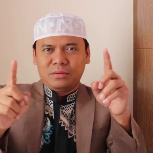 Bareskrim Tangkap Nur Sugik di Malang Bareskrim Tangkap Nur Sugik di Malang