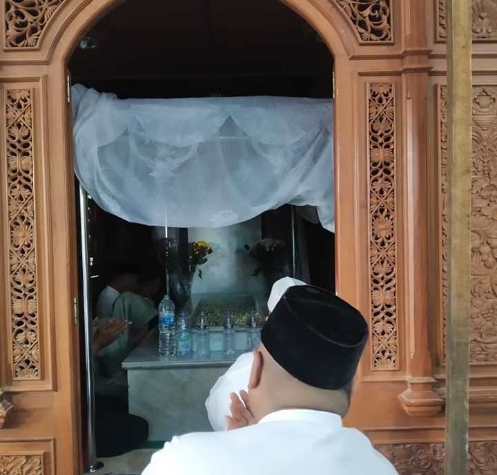 Dahsyatnya Karomah Habib Thoha bin Yahya Ciledug