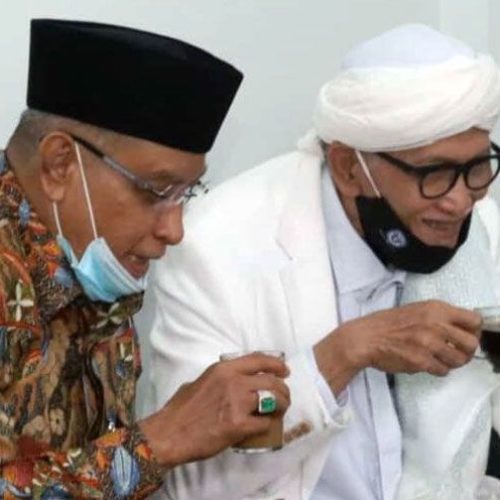Karomah Rais Aam Kiai Miftah dalam Kesaksian Kiai Said