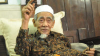 Rahasia Puasa Bulan Rajab Menurut Mbah Maimoen Zubair Rahasia Puasa Bulan Rajab Menurut Mbah Maimoen Zubair