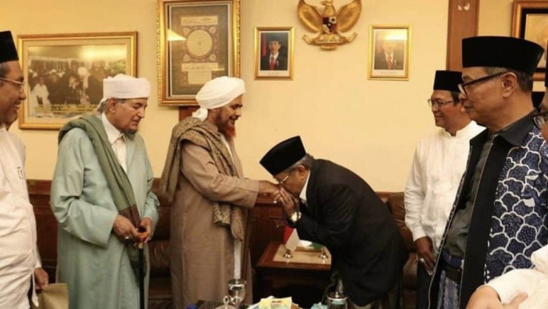 Kebahagiaan Hakiki Orang Berilmu