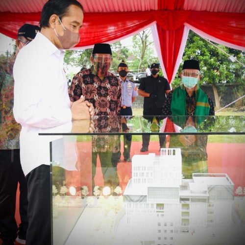 Presiden Jokowi Tinjau Bakal Lokasi Kampus UNU Yogyakarta Presiden Jokowi Tinjau Bakal Lokasi Kampus UNU Yogyakarta