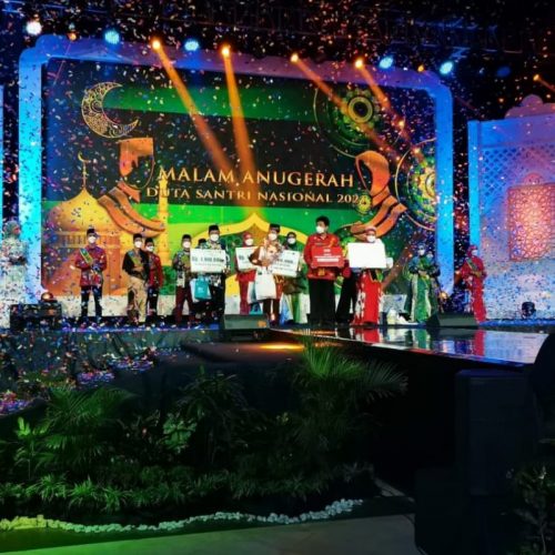 Anugerah Duta Santri Nasional 2021 yang Sangat Meriah Anugerah Duta Santri Nasional 2021 yang Sangat Meriah