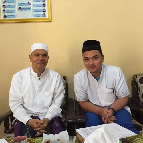 Pentingnya Ilmu dan Adab, Mana yang Didahulukan?