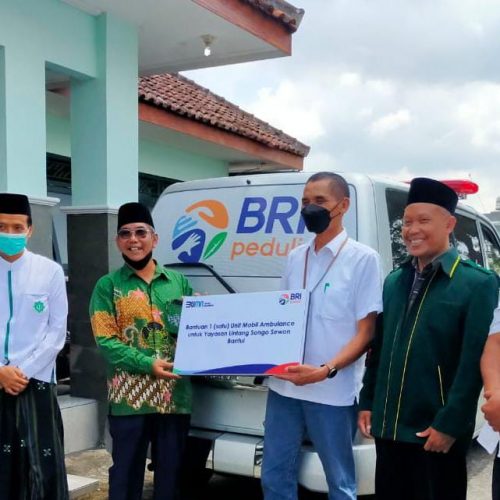 Bantuan Mobil Ambulance untuk MWC NU Sewon dari BRI