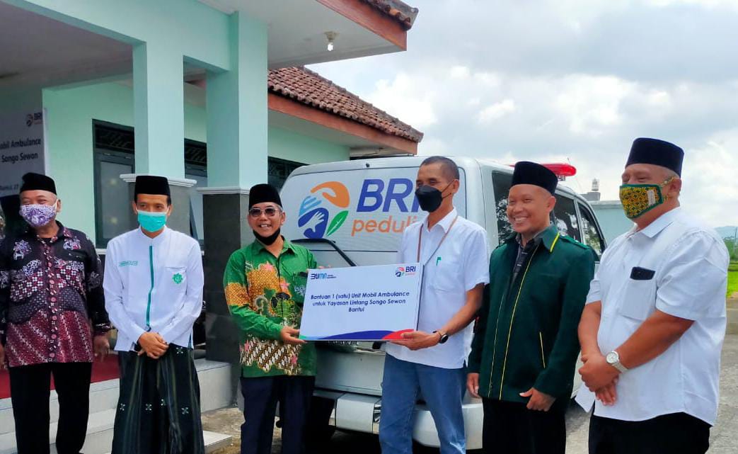 Bantuan Mobil Ambulance untuk MWC NU Sewon dari BRI